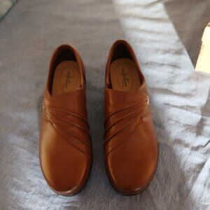 Clarks Hope Shine shoes Dark Brown size 9.5 medium New
